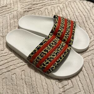 Adidas slides size 5/38 women size 6.5/7